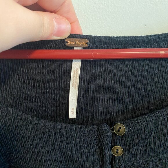 Free People Devin Henley Black - NWOT - Picture 5 of 5